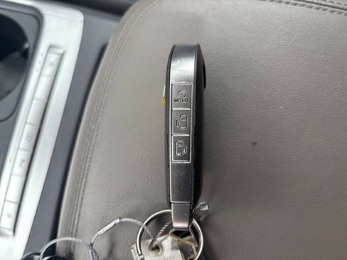 Used 2026 Kia Carnival FWD image 25
