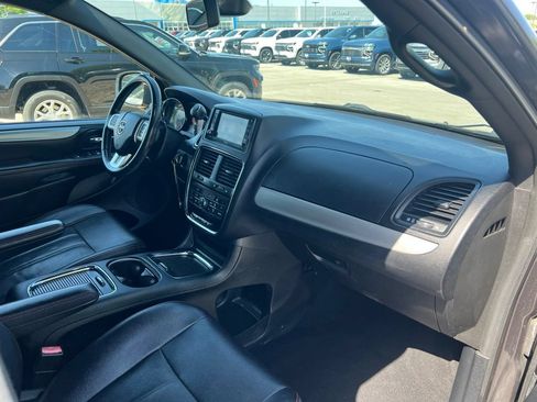 Used 2019 Dodge Grand Caravan GT FWD image 27