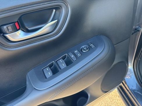 New 2026 Honda HR-V LX image 21
