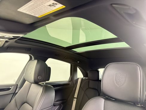 Used 2026 Porsche Macan Turbo image 19