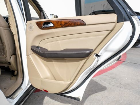 Used 2015 Mercedes-Benz ML 350 4MATIC image 46