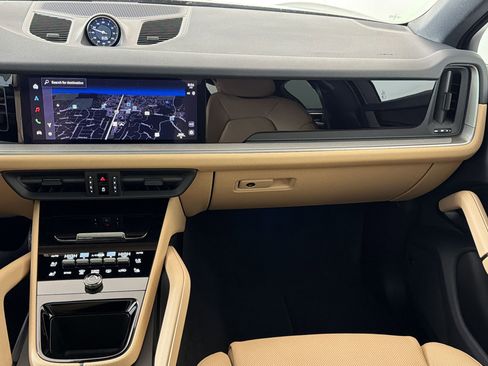 New 2026 Porsche Cayenne Coupe AWD/4WD image 22