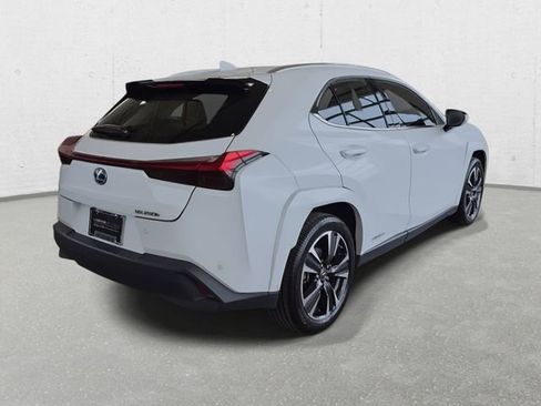 Used 2022 Lexus UX 250h 250h Base w/ Premium Package image 5