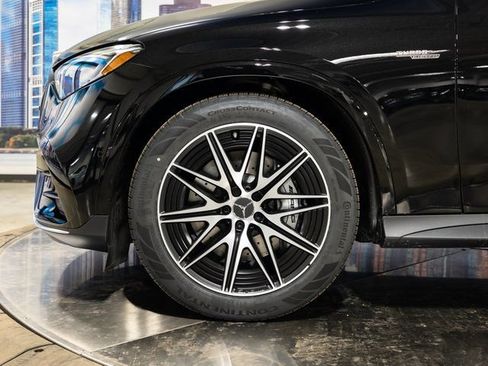 Used 2026 Mercedes-Benz GLC 43 AMG 4MATIC image 7
