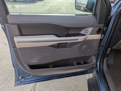 Used 2020 Ford Expedition XLT w/ Equipment Group 202A image 14