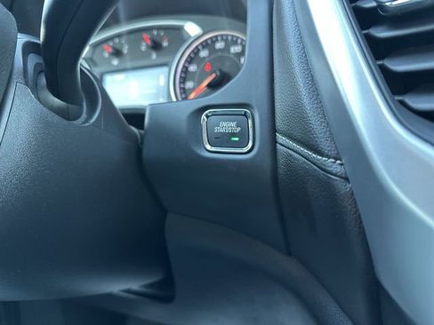 Used 2023 GMC Acadia SLE w/ Driver Convenience Package image 17