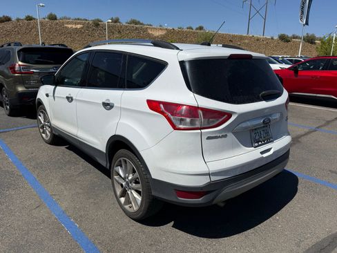 Used 2015 Ford Escape SE w/ SE Chrome Package AWD/4WD image 2