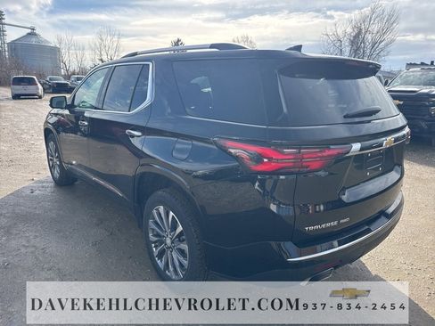 Used 2023 Chevrolet Traverse Premier image 44