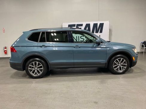 Used 2019 Volkswagen Tiguan SE w/ Panoramic Sunroof Package AWD/4WD image 8