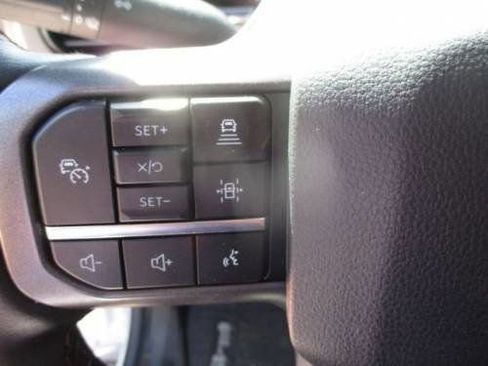 Used 2025 Ford F150 Lariat w/ Equipment Group 501A Mid image 16