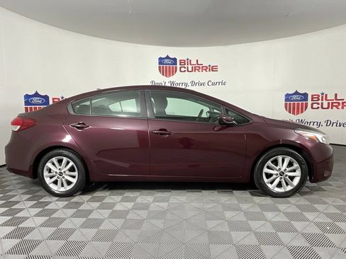 Used 2017 Kia Forte LX w/ LX Popular Package FWD image 2