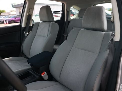 Used 2016 Honda CR-V LX image 9