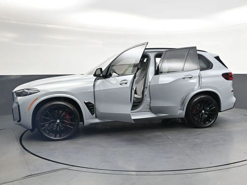 Used 2026 BMW X5 xDrive40i w/ M Sport Package AWD/4WD image 34
