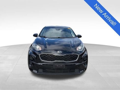 Used 2020 Kia Sportage LX FWD image 2