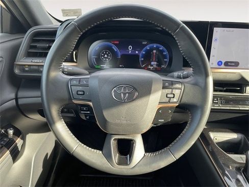 Used 2024 Toyota Crown XLE image 12