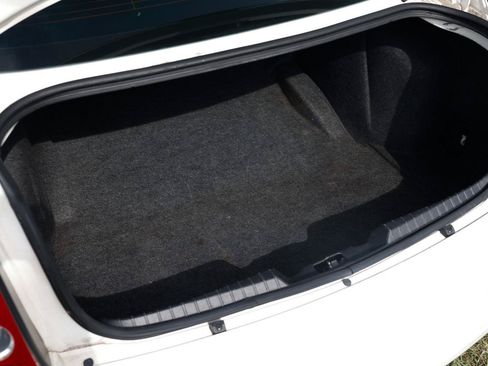 Used 2010 Chrysler 300 Touring RWD image 23