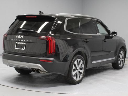 Used 2022 Kia Telluride EX w/ EX Premium Package FWD image 11