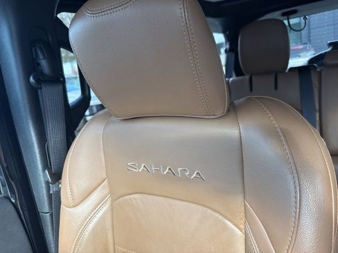 Used 2023 Jeep Wrangler Unlimited Sahara w/ Cold Weather Group image 30