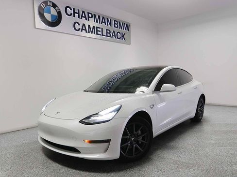 Used 2020 Tesla Model 3 Standard Range Plus RWD image 1