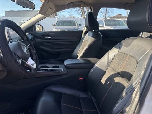 Used 2022 Nissan Altima 2.5 SR image 40