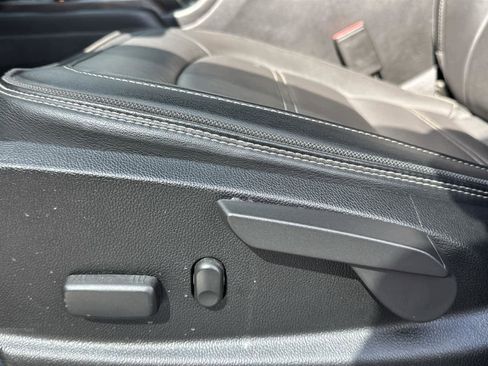 Used 2021 GMC Canyon Denali image 12