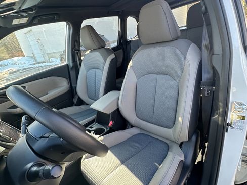 Used 2025 Subaru Forester Premium image 17