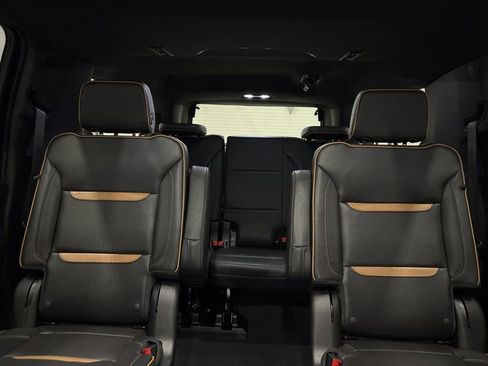 Used 2023 GMC Yukon XL AT4 w/ Technology Package image 29