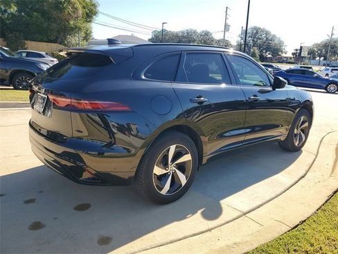 Used 2024 Jaguar F-PACE R-Dynamic S image 9