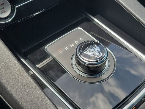 Used 2020 Jaguar F-PACE Premium AWD/4WD image 32