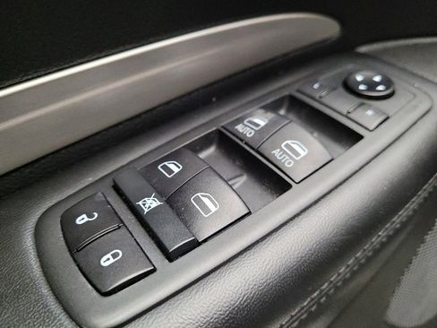 Used 2020 Dodge Durango SXT w/ 3rd Row Seating Group RWD image 27
