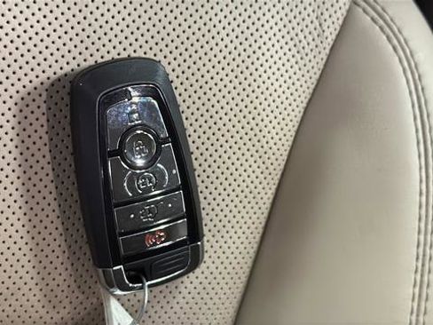 Used 2024 Lincoln Corsair Reserve image 20