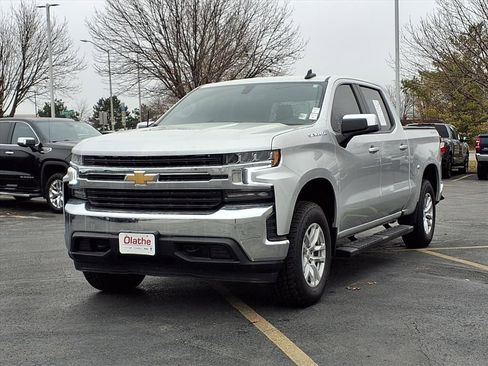 Used 2022 Chevrolet Silverado 1500 LT image 2