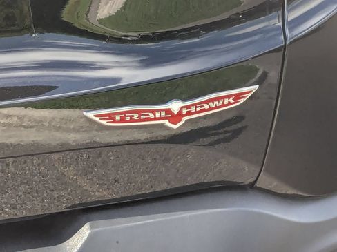 Certified 2022 Jeep Renegade Trailhawk AWD/4WD image 13