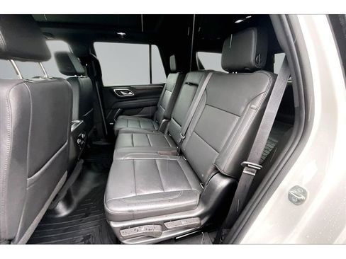 Used 2022 Chevrolet Tahoe Z71 w/ Luxury Package AWD/4WD image 21