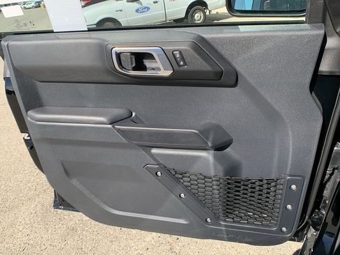 New 2025 Ford Bronco 4-Door image 17