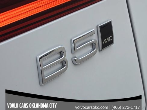 Used 2026 Volvo XC60 B5 Ultra w/ Protection Package Premier AWD/4WD image 10