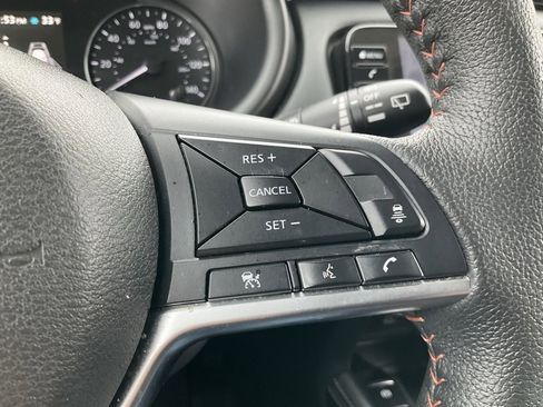 Used 2023 Nissan Kicks SR w/ SR Premium Package image 5