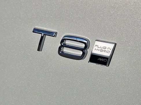 New 2026 Volvo XC90 T8 Plus image 18