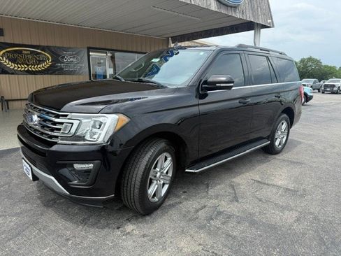 Used 2019 Ford Expedition XLT w/ Equipment Group 202A RWD image 2