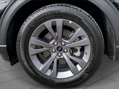 Used 2023 Ford Explorer XLT w/ Equipment Group 202A image 10