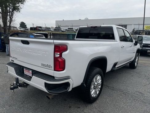 Used 2022 Chevrolet Silverado 2500 High Country w/ Technology Package image 6