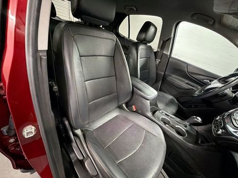 Used 2018 Chevrolet Equinox Premier image 26