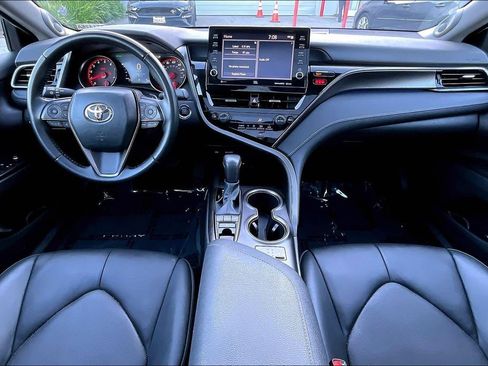 Used 2023 Toyota Camry XSE FWD image 7