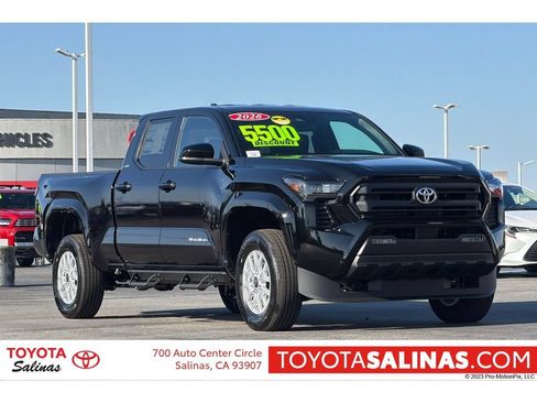 Used 2026 Toyota Tacoma SR5 AWD/4WD image 1