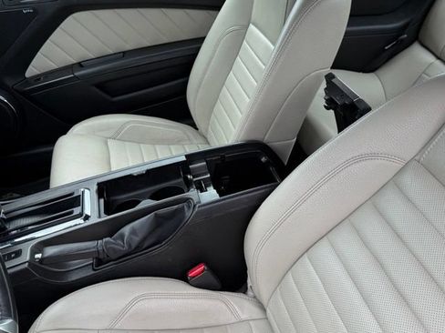 Used 2012 Ford Mustang Premium RWD image 22