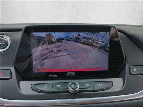 Used 2019 Chevrolet Blazer LT FWD image 13