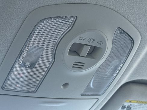 Used 2012 Toyota Prius Three image 24