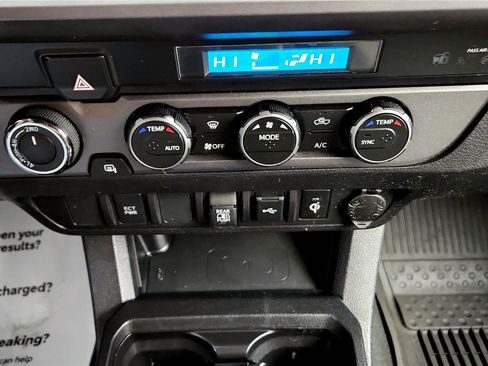 Certified 2023 Toyota Tacoma TRD Off-Road image 29