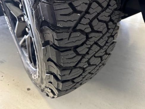 Used 2021 Chevrolet Silverado 1500 LT Trail Boss w/ Bed Protection Package AWD/4WD image 35
