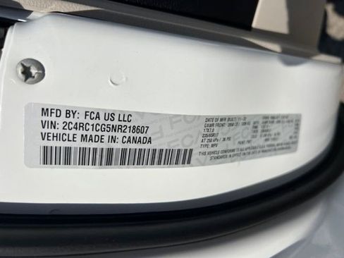 Used 2022 Chrysler Voyager LX image 45